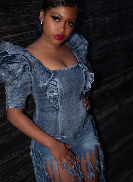 Frayed Denim Shorts - Picture 5 of 5